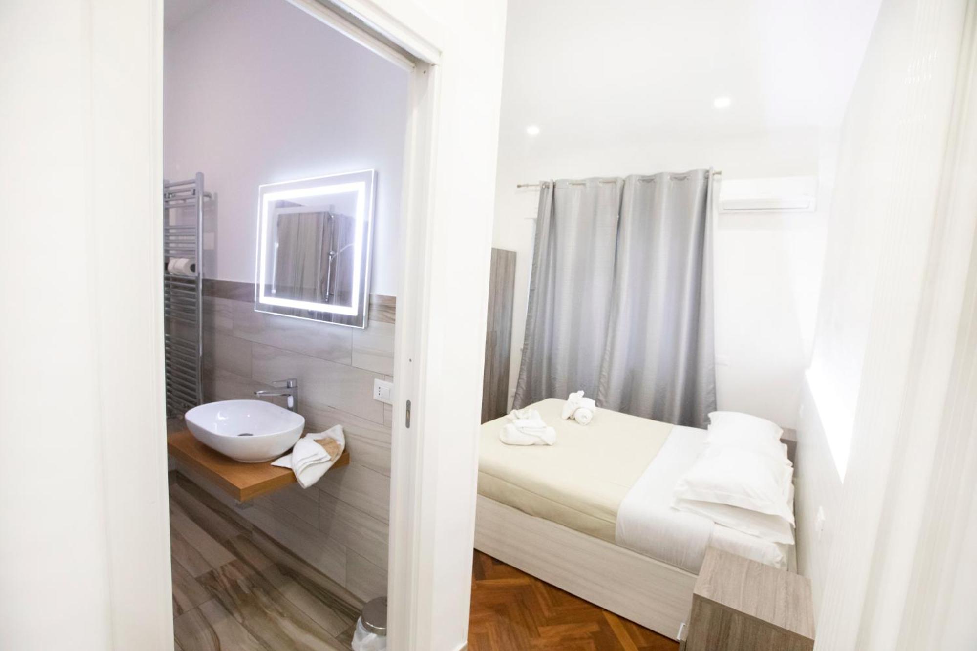 Hall Inn B&B In Nápoly Kültér fotó